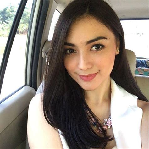 40 Artis Muda Indonesia yang cantik dan sexy